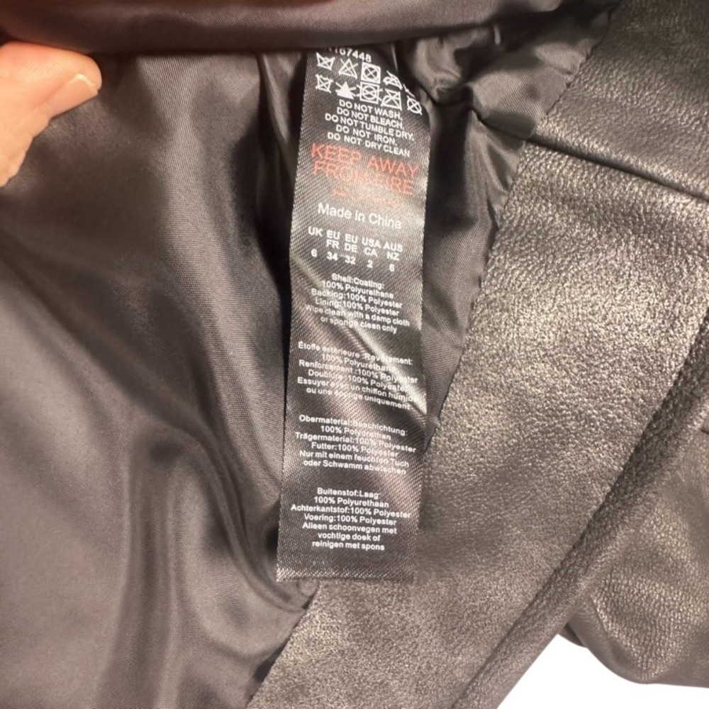 PrettyLittleThing‎ Cropped Faux Leather Jacket Black S – NWT - Picture 4 of 10
